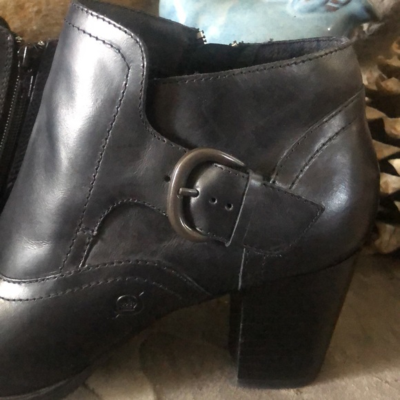 BORN❤️Leather Ankle BOOTS 2.5”Block Heels BLACK - Picture 6 of 8